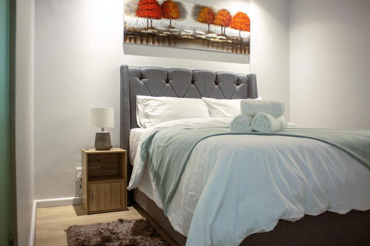 Chic, Central, Family & Group Stay - Stylish 2 Ensuite Bedroom Apartment With Spacious Balcony Cape Town Bagian luar foto