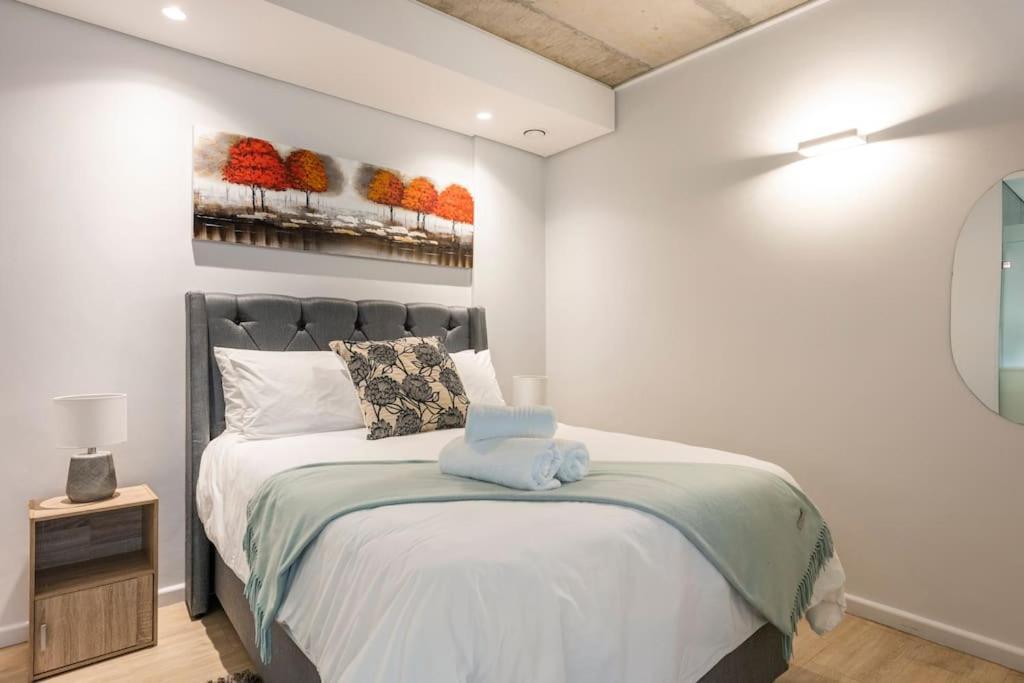 Chic, Central, Family & Group Stay - Stylish 2 Ensuite Bedroom Apartment With Spacious Balcony Cape Town Bagian luar foto